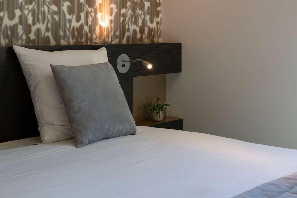 The Originals Boutique Hotel Restaurant Saint James, Монтегю Номер фото
