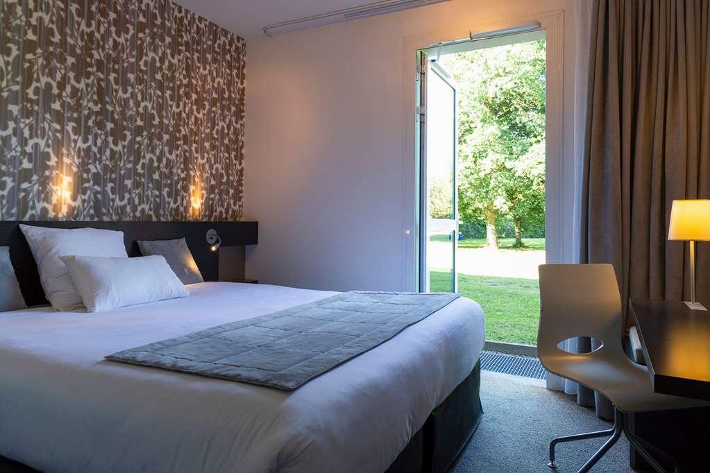 The Originals Boutique Hotel Restaurant Saint James, Монтегю Номер фото